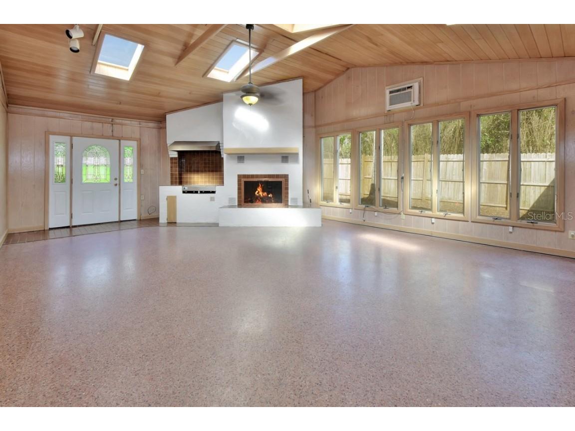 129 S Brooks Avenue Deland FL 32720 V4946299 image6