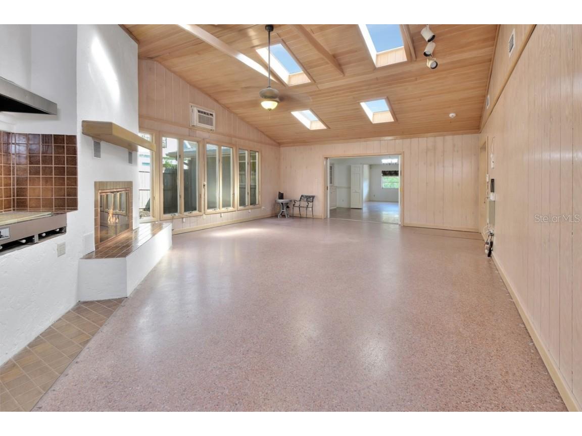 129 S Brooks Avenue Deland FL 32720 V4946299 image7