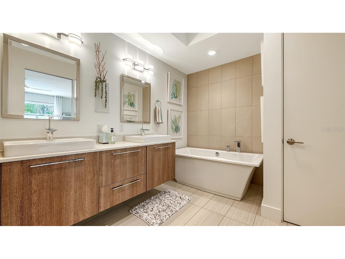 129 Taft Drive #W102 Sarasota FL 34236 A4643055 image25