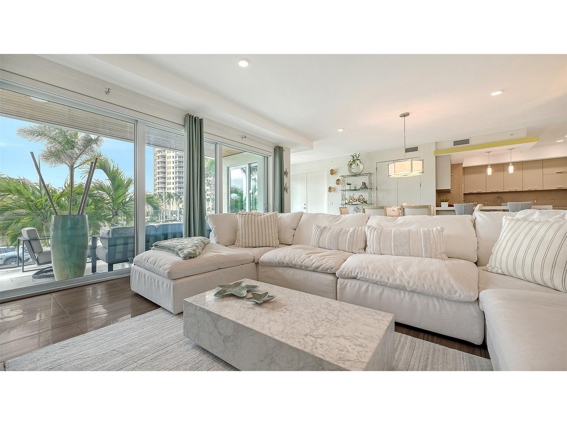 129 Taft Drive #W102 Sarasota FL 34236 A4684418 image13