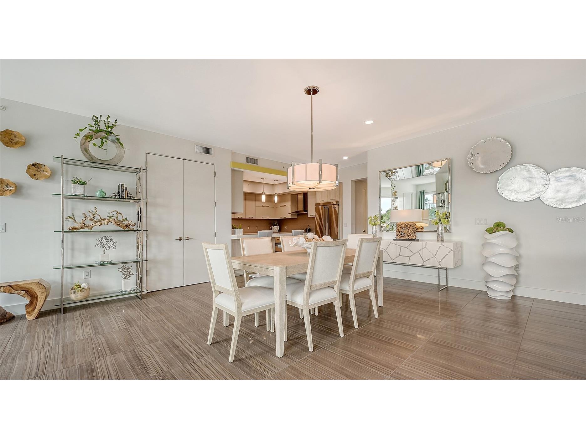 129 Taft Drive #W102 Sarasota FL 34236 A4684418 image17