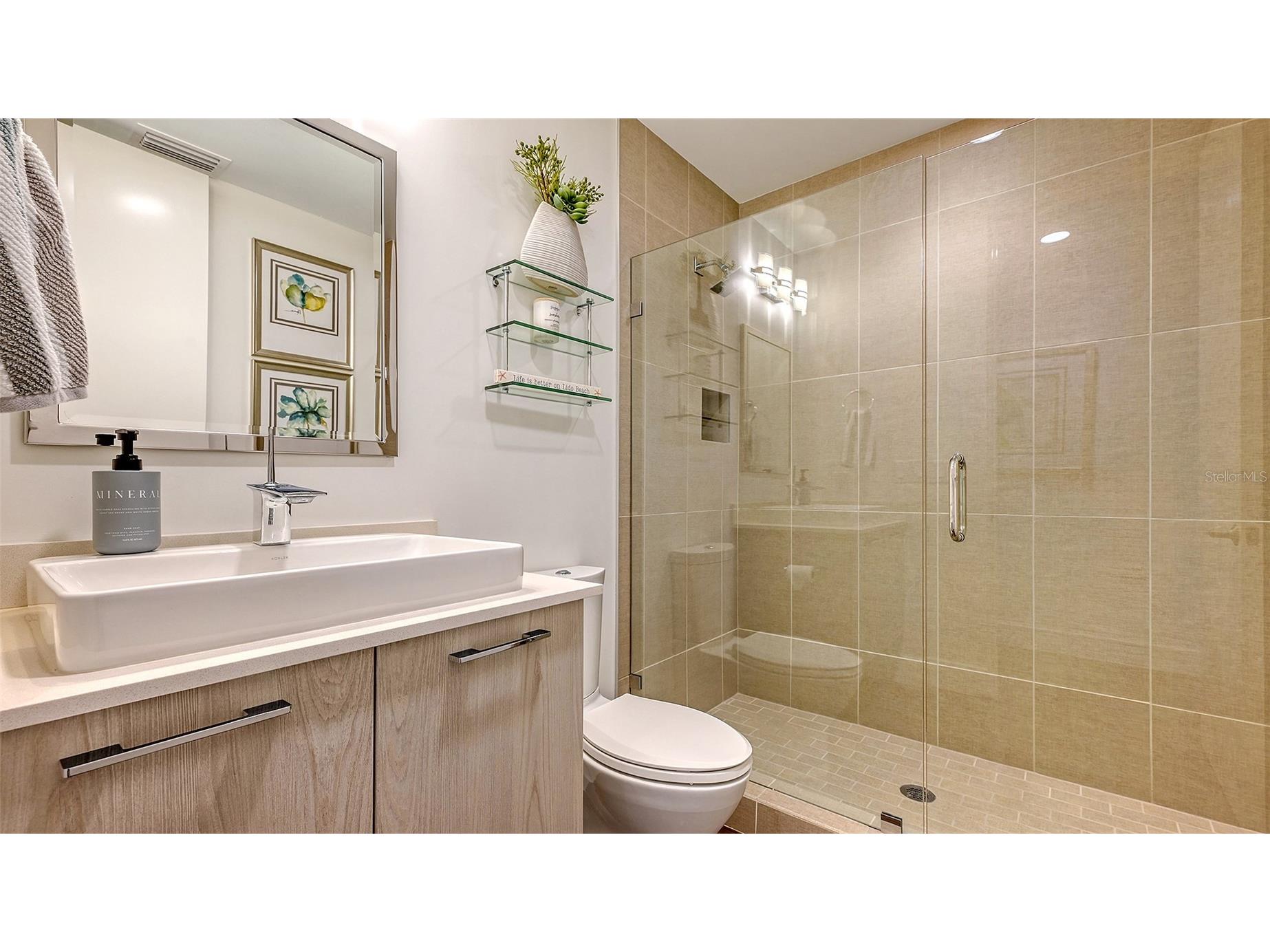 129 Taft Drive #W102 Sarasota FL 34236 A4684418 image30