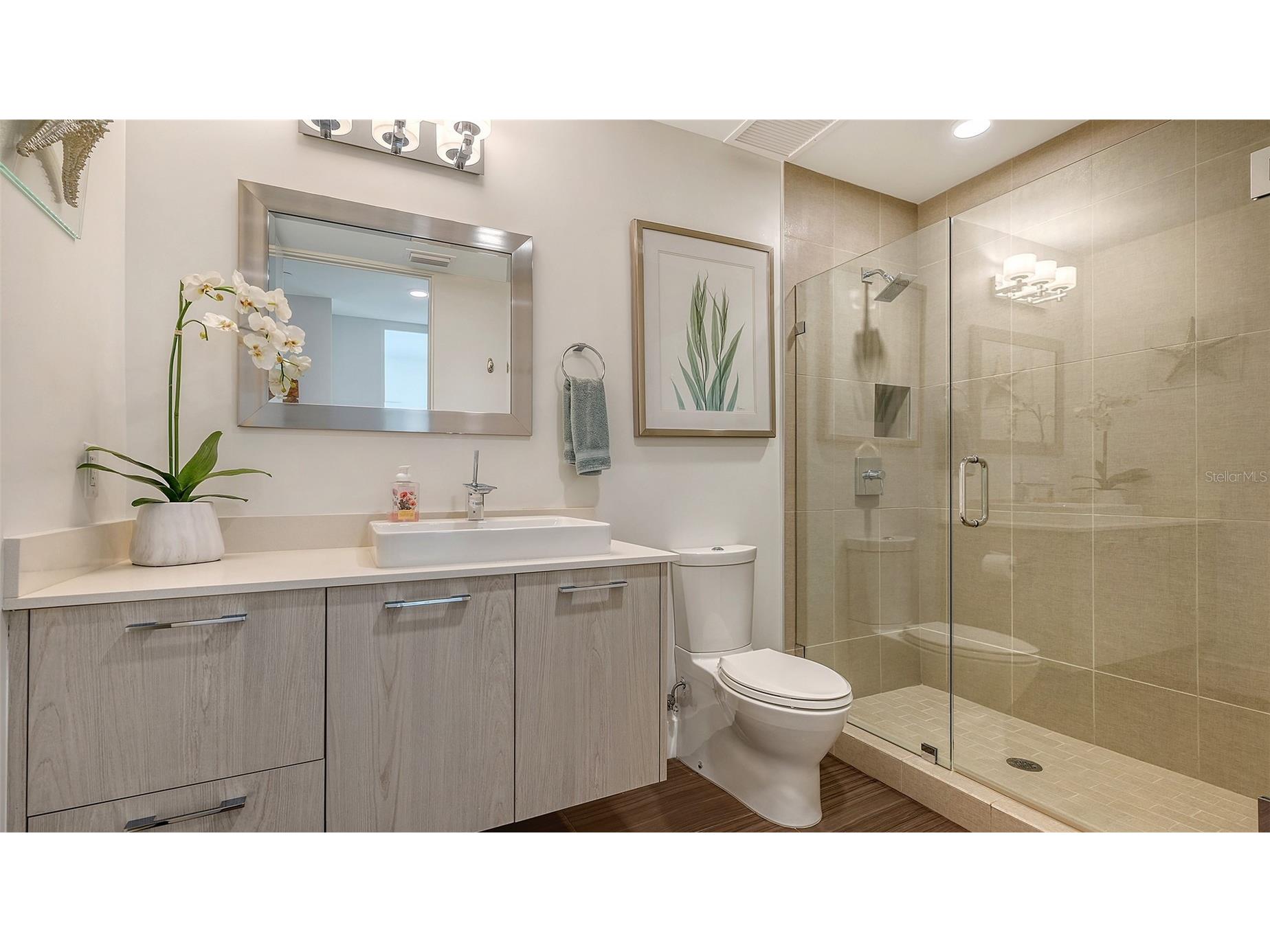 129 Taft Drive #W102 Sarasota FL 34236 A4684418 image33