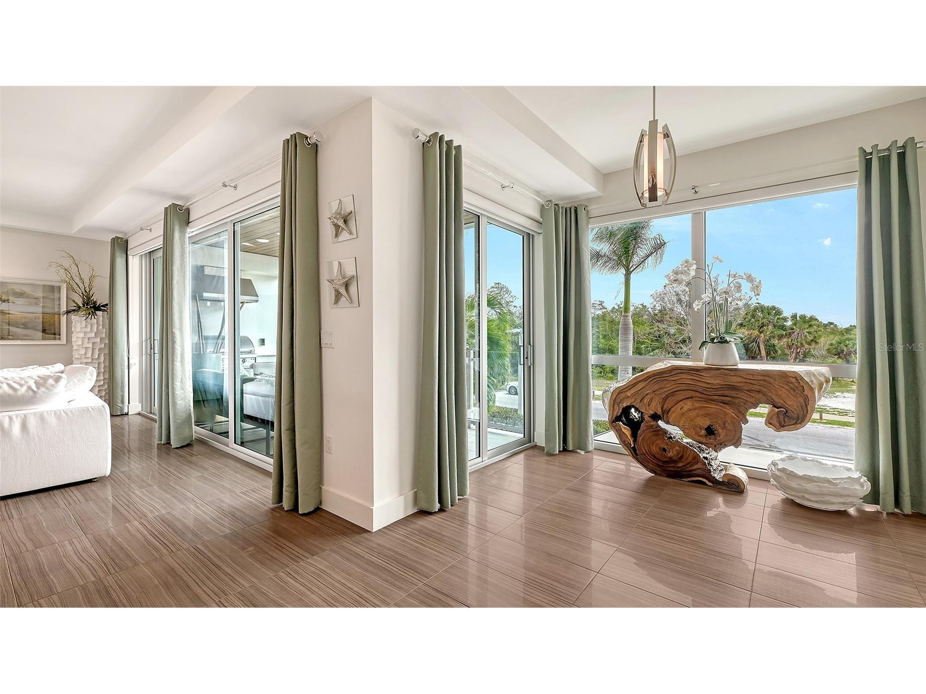 129 Taft Drive #W102 Sarasota FL 34236 A4684418 image9