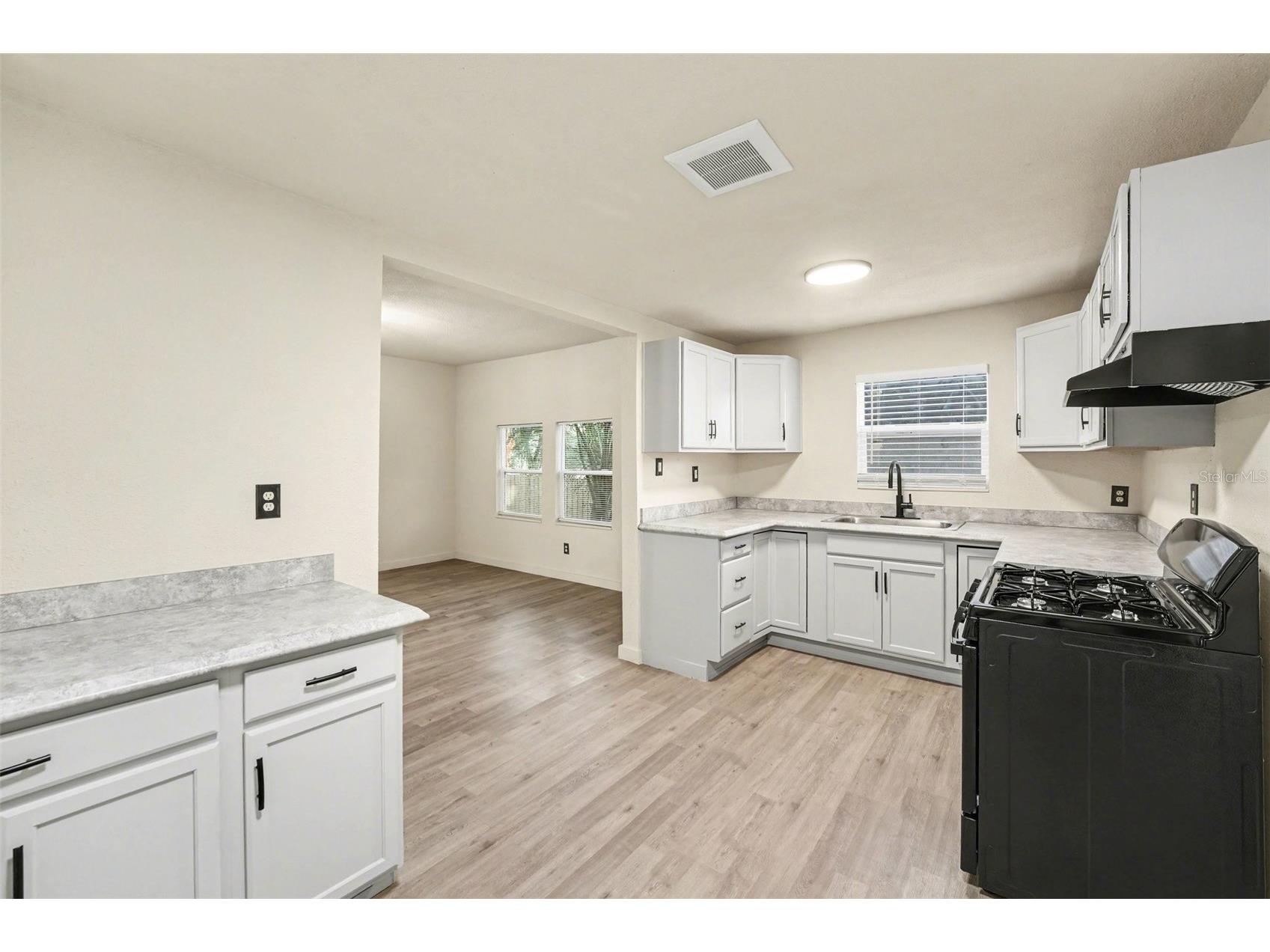 129 W Park Avenue Lake Wales FL 33853 TB8470923 image12