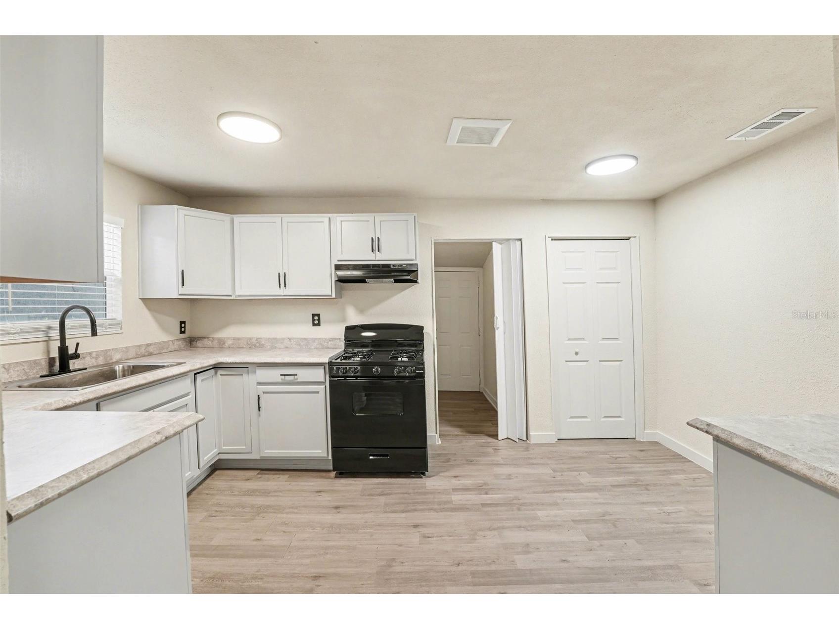 129 W Park Avenue Lake Wales FL 33853 TB8470923 image13