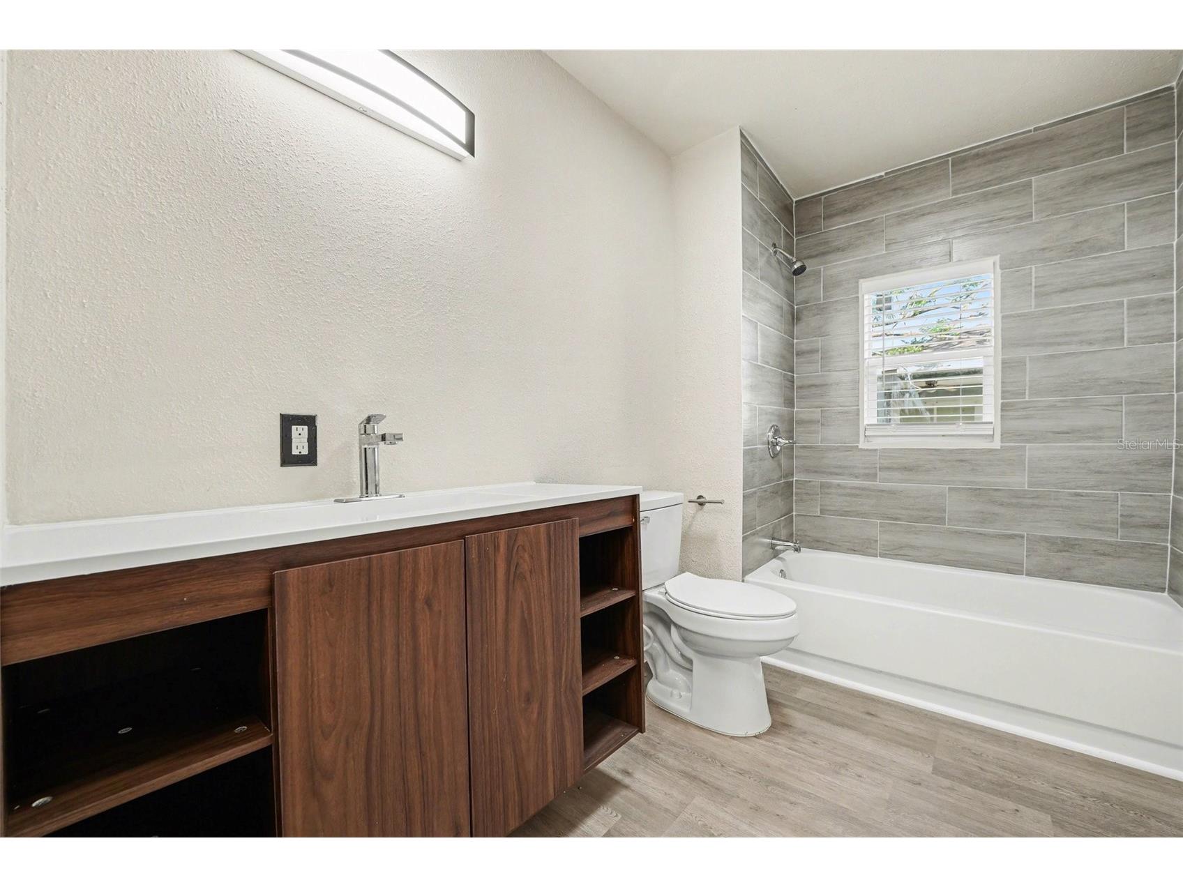 129 W Park Avenue Lake Wales FL 33853 TB8470923 image17