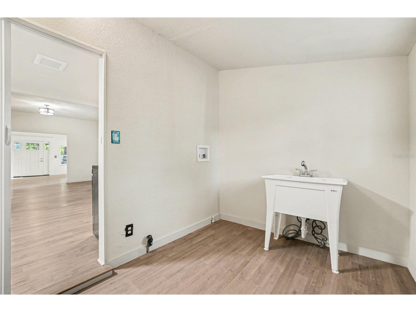129 W Park Avenue Lake Wales FL 33853 TB8470923 image31
