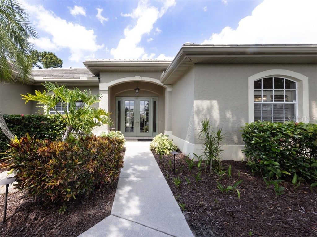 129 Wayforest Drive Venice FL 34292 N6139662 image1