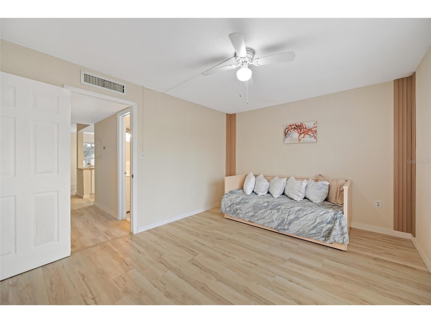1290 83rd Avenue N #B Saint Petersburg FL 33702 TB8467977 image14
