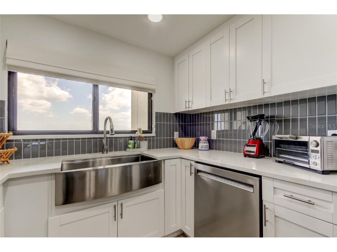 1290 Gulf Boulevard #1102 Clearwater Beach FL 33767 TB8369807 image16