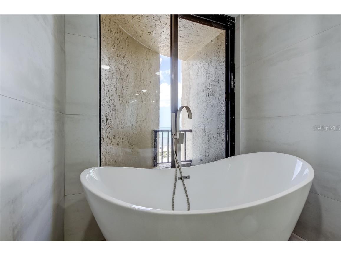 1290 Gulf Boulevard #1102 Clearwater Beach FL 33767 TB8369807 image32