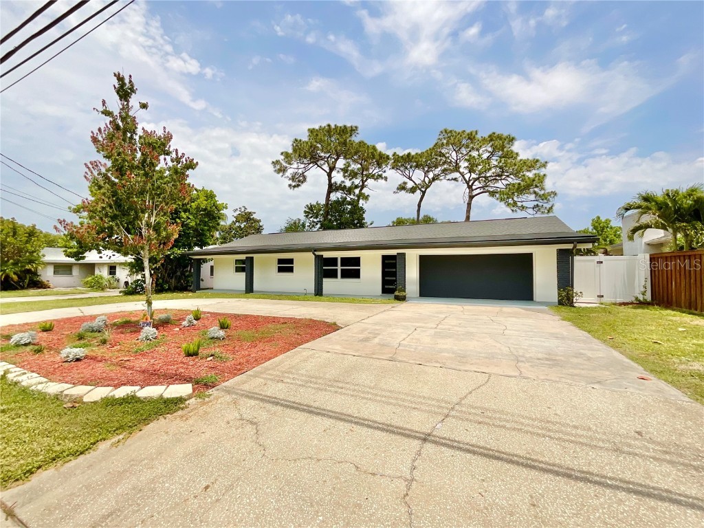 1290 Michigan Boulevard Dunedin FL 34698 TB8389154 image47