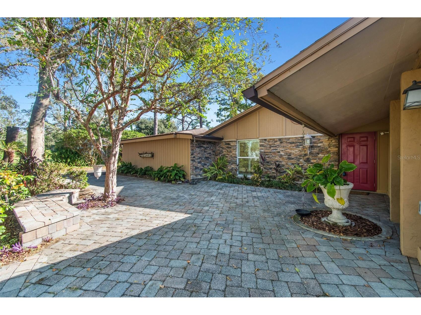 12905 N 52nd Street Temple Terrace FL 33617 TB8439002 image1