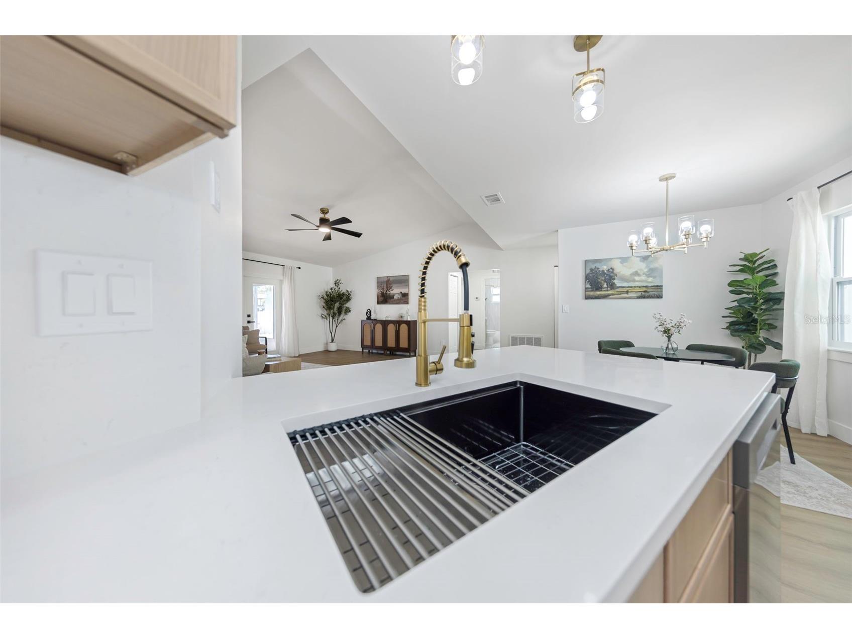 12909 Pineway Drive Largo FL 33773 TB8497695 image12