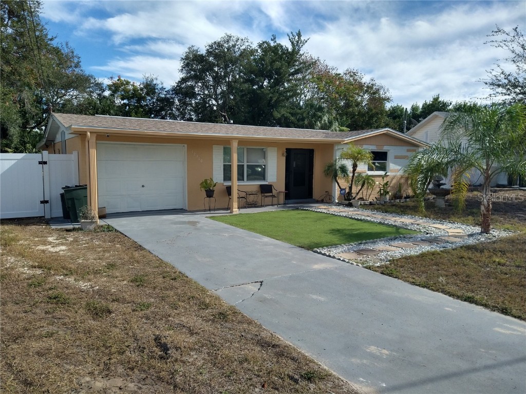 12910 College Hill Drive Hudson FL 34667 W7877864 image2
