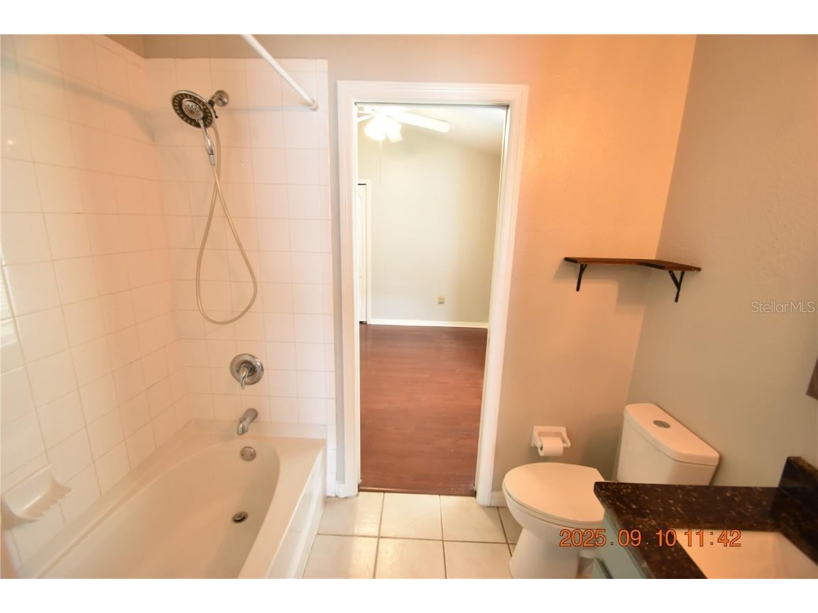 12913 Lake Vista Drive Gibsonton FL 33534 TB8427131 image34