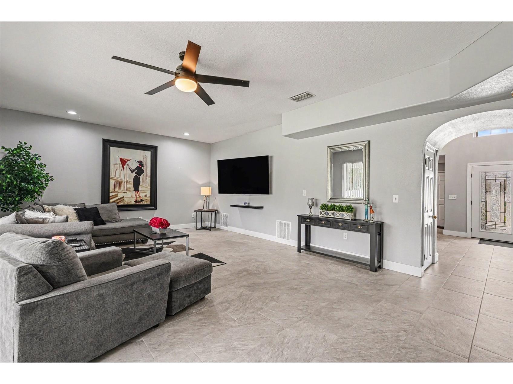 12915 Carlington Ln Riverview FL 33579 TB8519402 image8