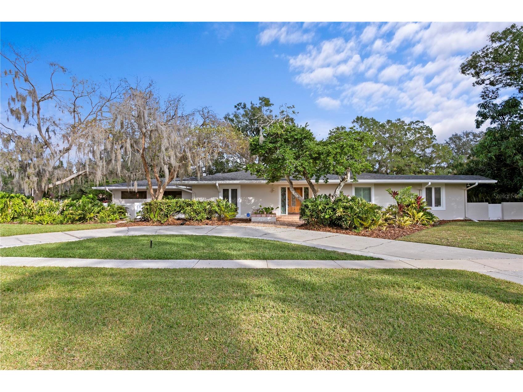 12915 Golf Crest Terrace Tampa FL 33618 TB8460002 image1