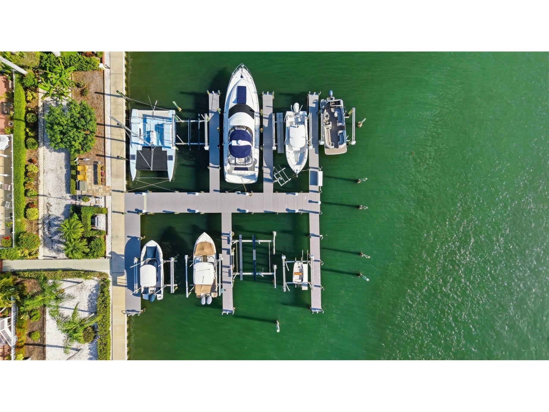 12923 Yacht Club Place Cortez FL 34215 - COVE SOUND MARINA ICW A4675344 image4