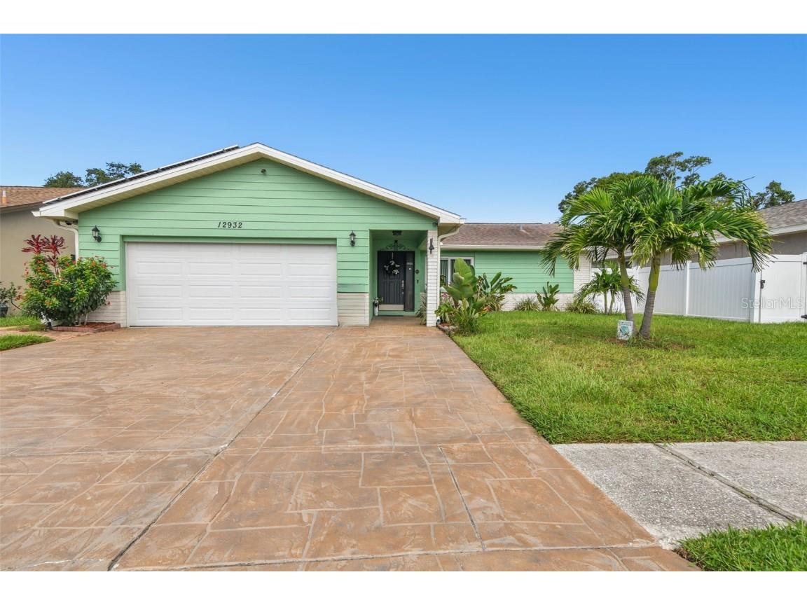 12932 Sarah Lane Largo FL 33773 U8250339 image1