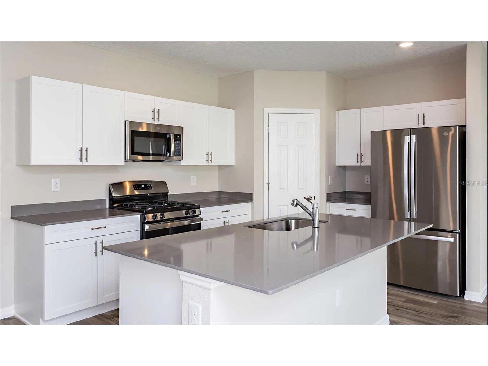 12935 Hawkstone Trail Boulevard Lithia FL 33547 A4698804 image2