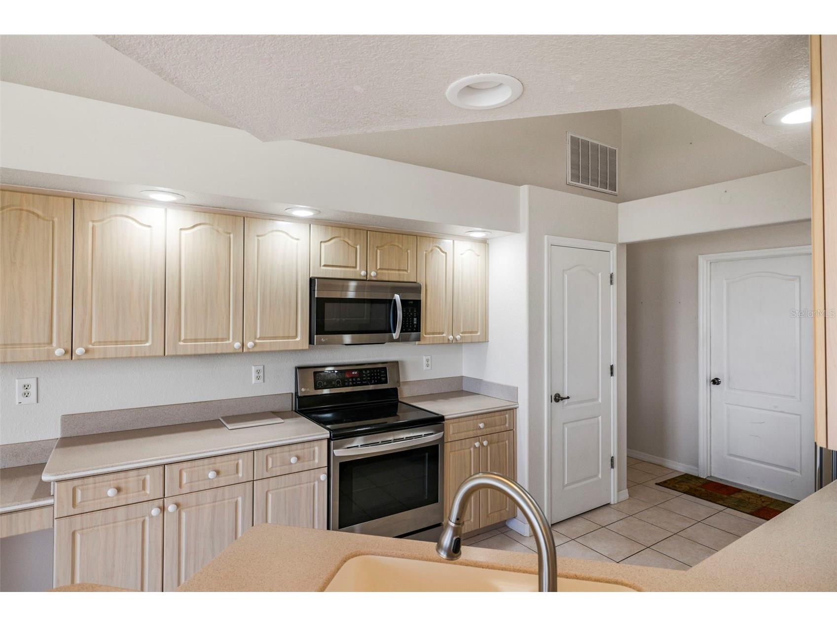 12942 SW Kingsway Circle Lake Suzy FL 34269 C7523213 image20