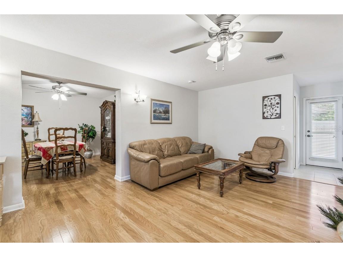 12946 88th Avenue Seminole FL 33776 TB8456761 image25