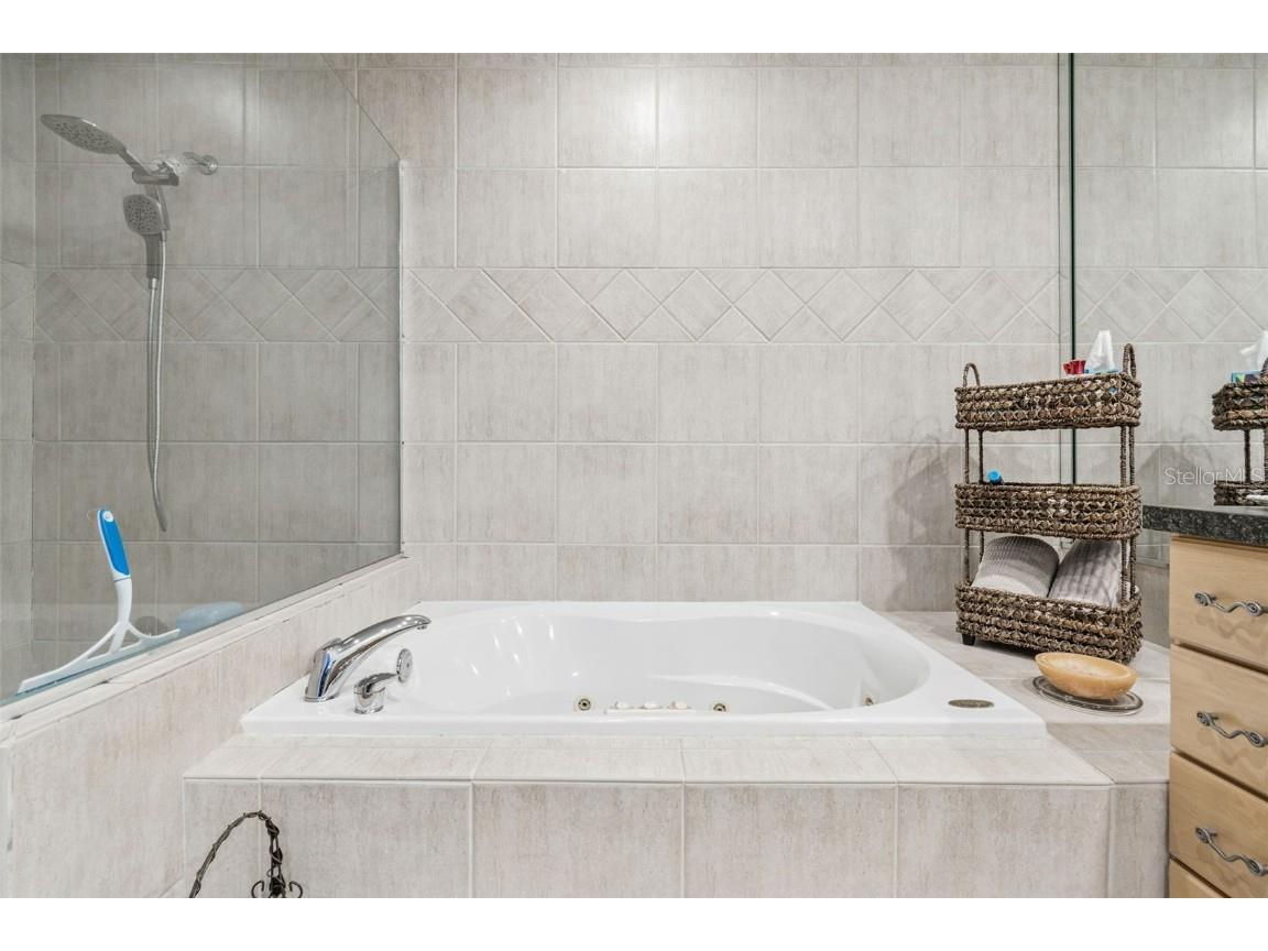 12946 88th Avenue Seminole FL 33776 TB8456761 image39