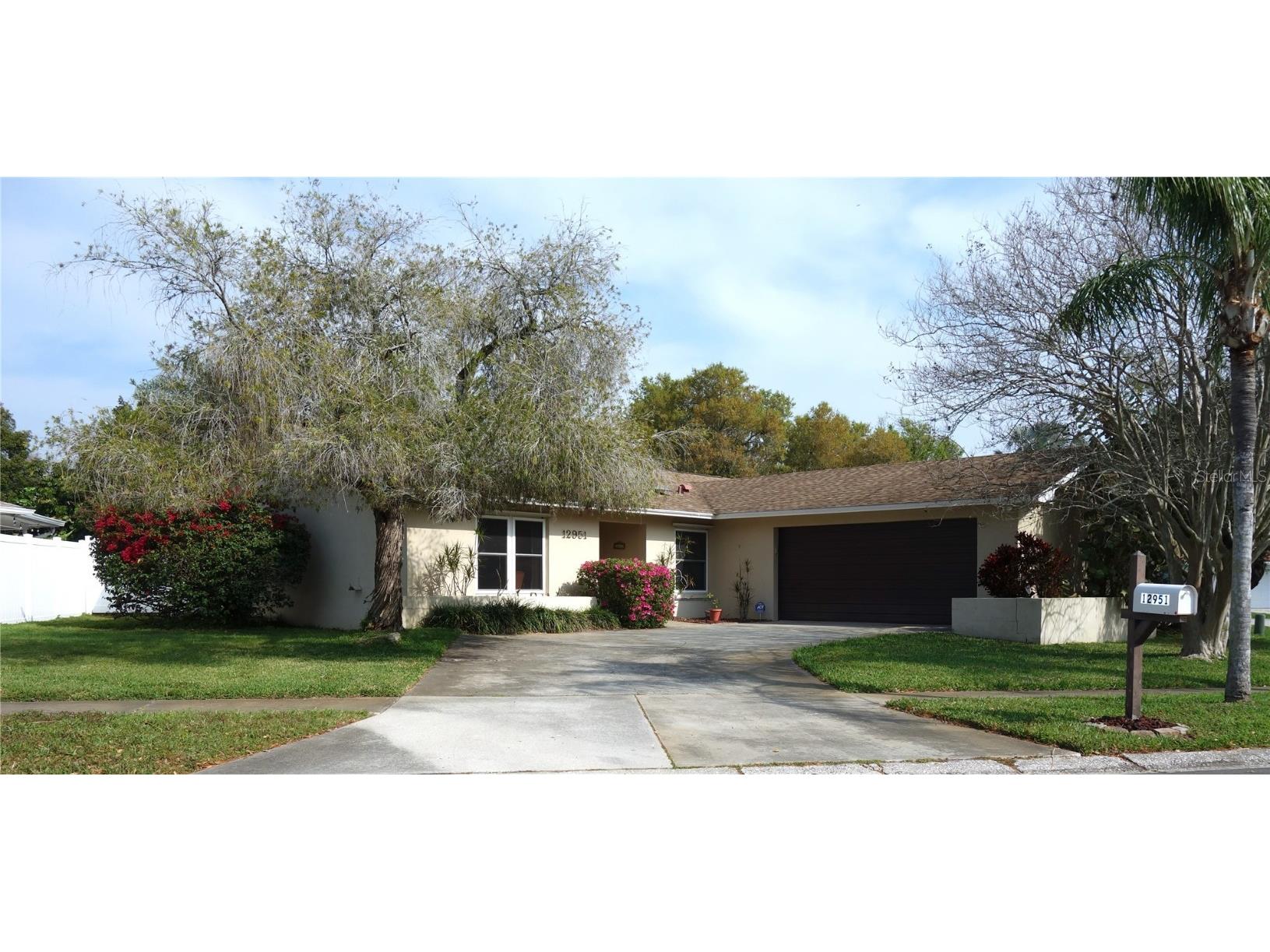 12951 Forest Drive Seminole FL 33776 U8192006 image1