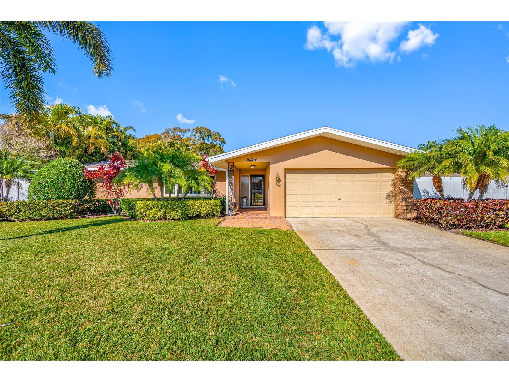 12957 90th Terrace Seminole FL 33776 TB8470885 image1