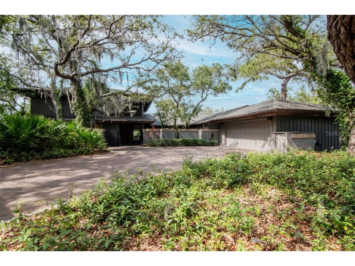 1296 Weybridge Lane Dunedin FL 34698 TB8445062 image3