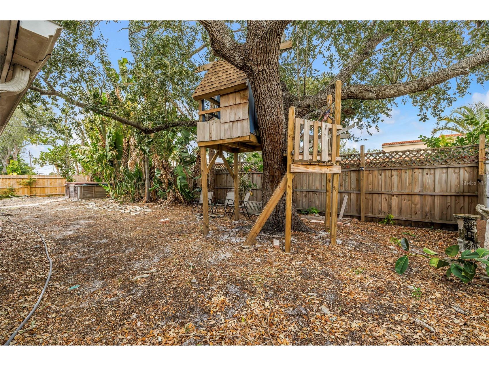 1297 Eden Isle Boulevard NE Saint Petersburg FL 33704 TB8469008 image23
