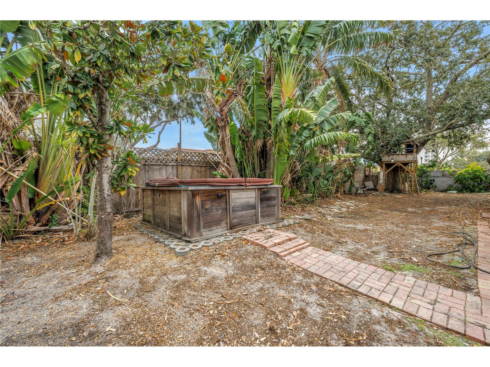 1297 Eden Isle Boulevard NE Saint Petersburg FL 33704 TB8469008 image25
