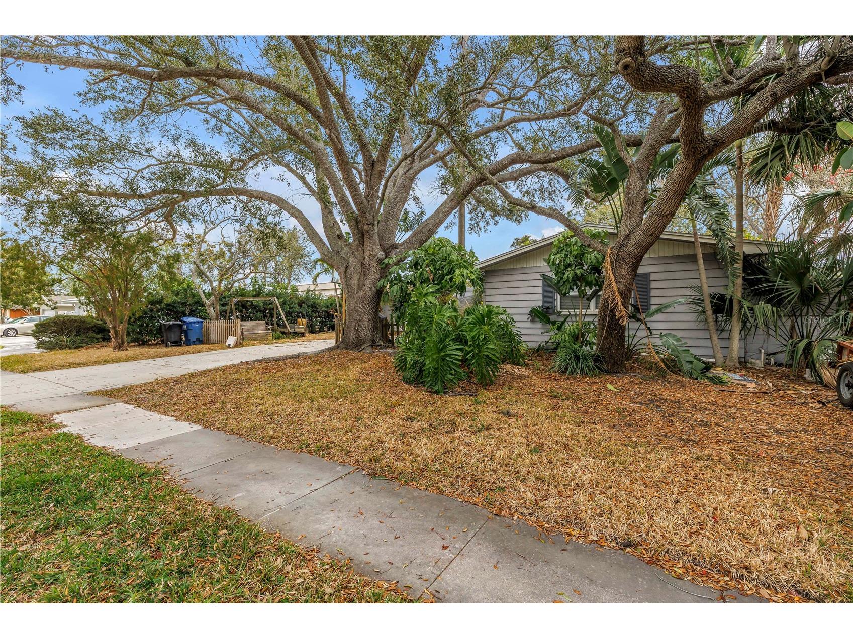 1297 Eden Isle Boulevard NE Saint Petersburg FL 33704 TB8469008 image7