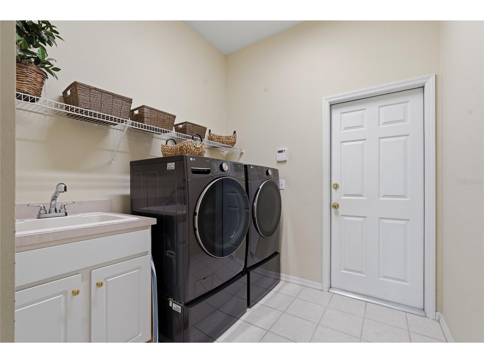 1297 Kings Way Lane Tarpon Springs FL 34688 W7884290 image35