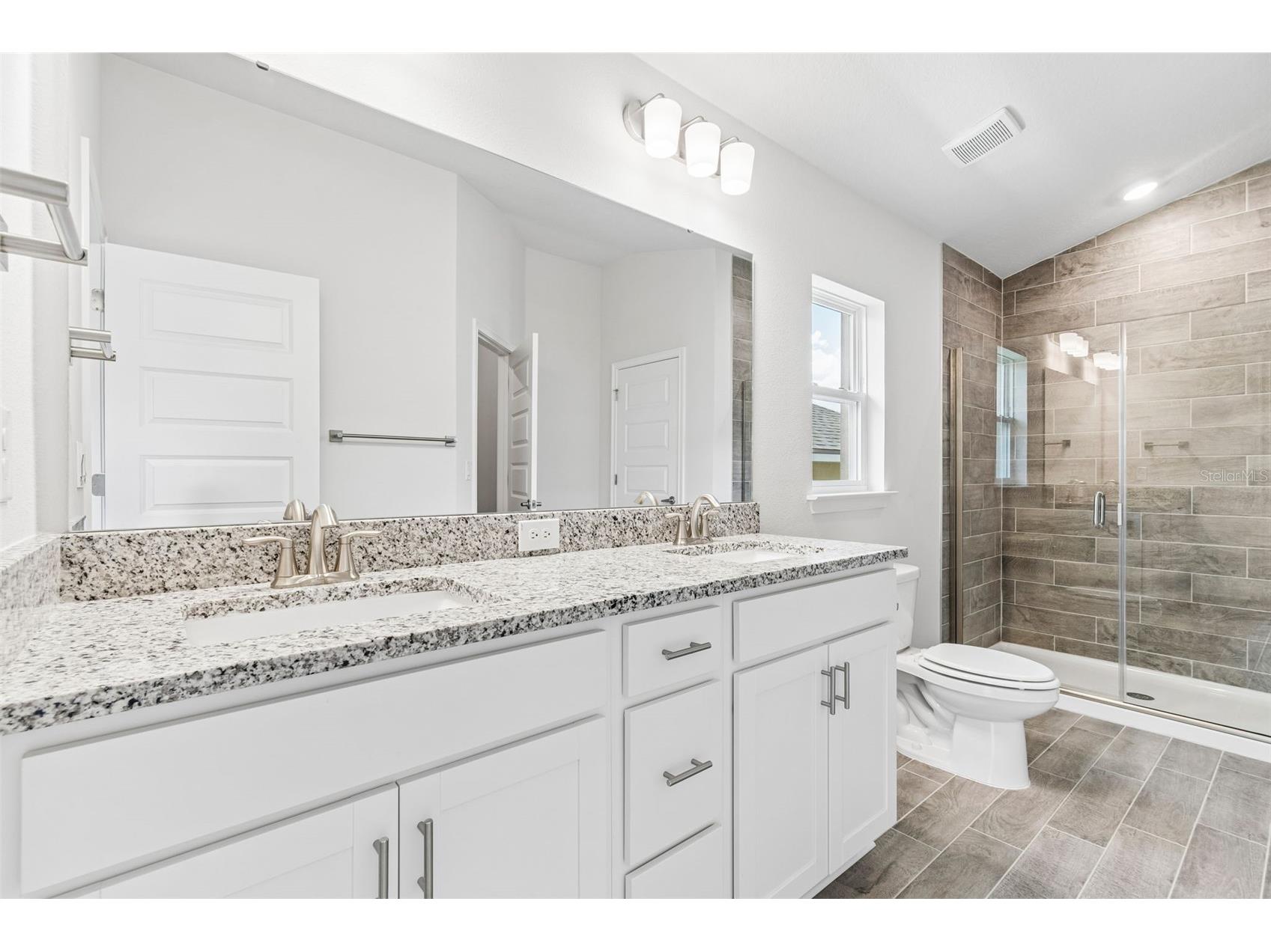 12976 Kent Bradley Street Dade City FL 33525 TB8493462 image40