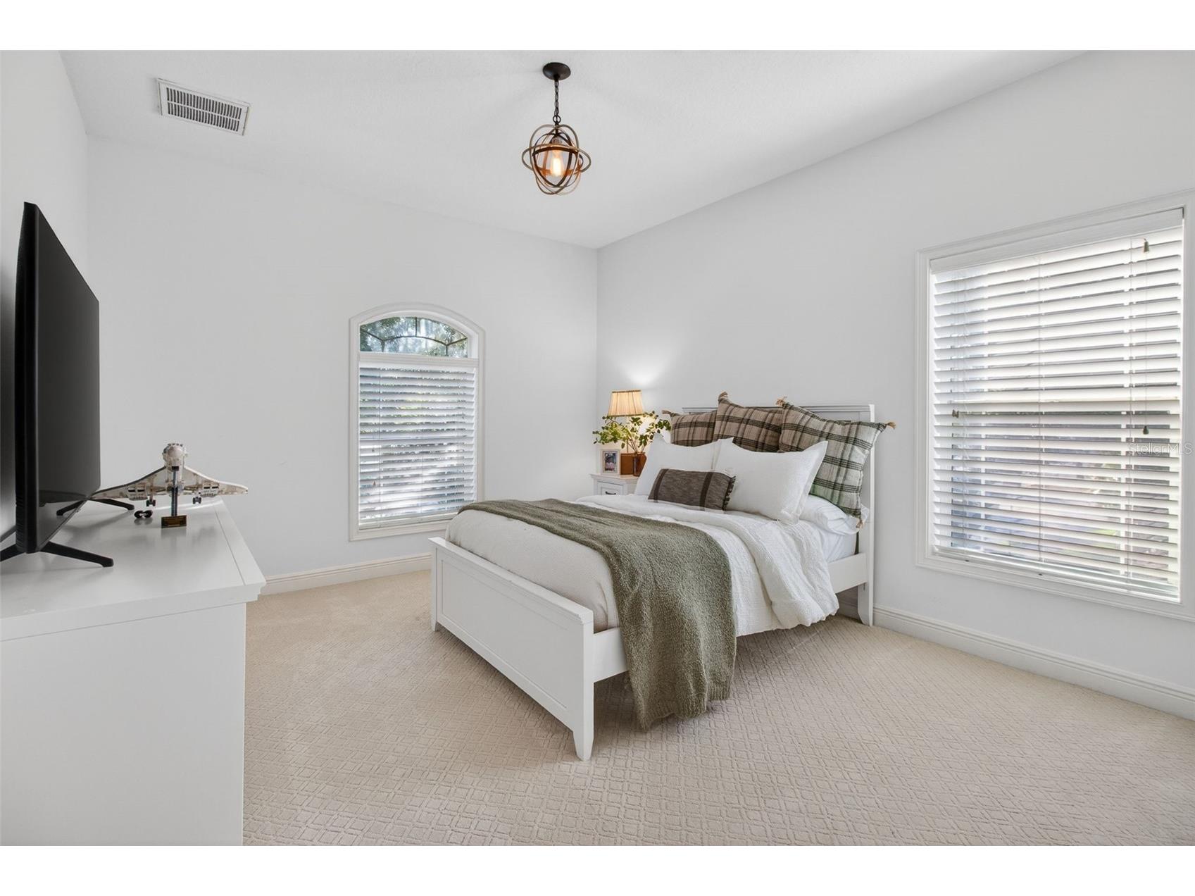 1298 Seville Lane NE Saint Petersburg FL 33704 TB8511555 image33