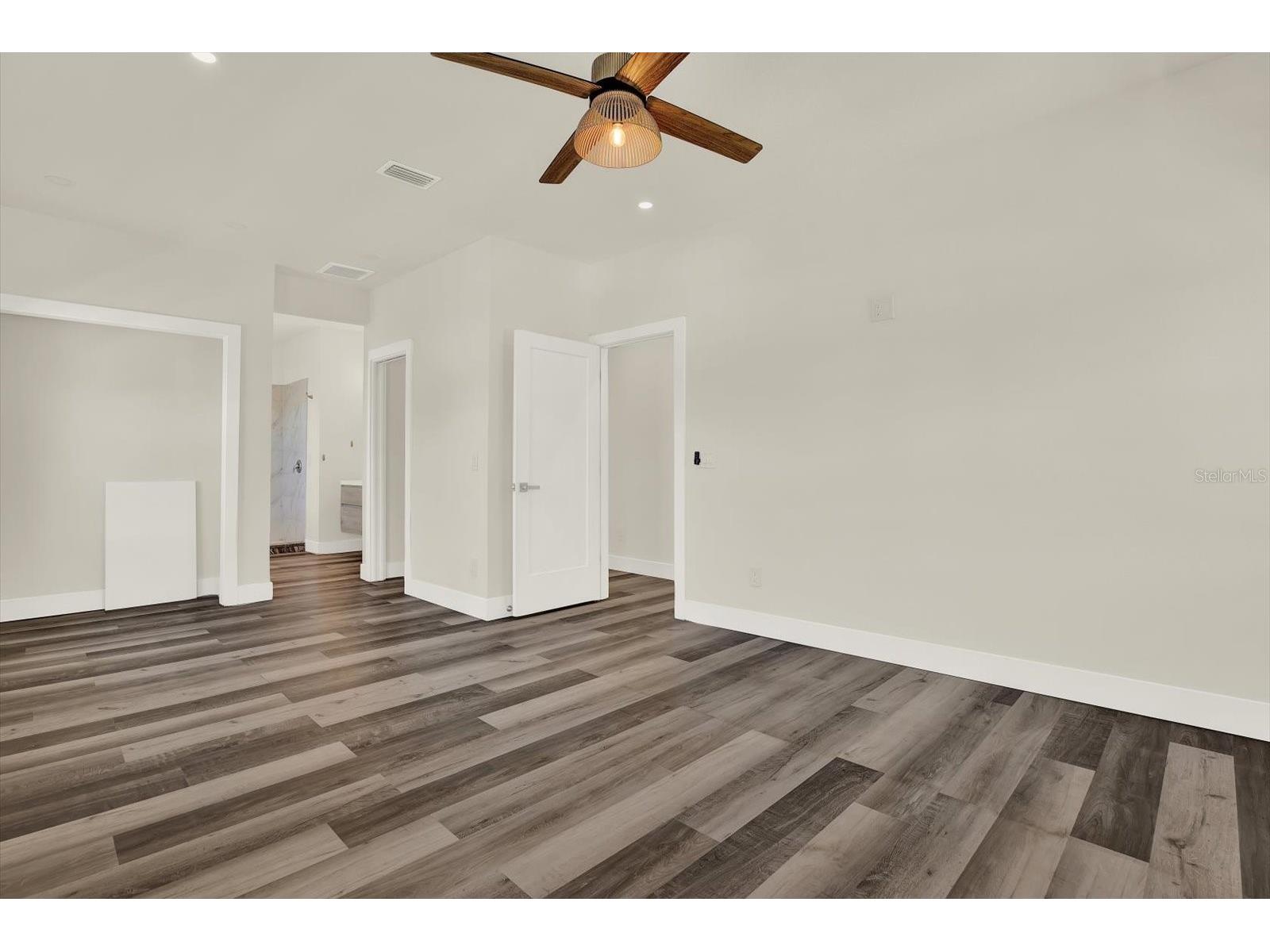 1299 5th Street S Saint Petersburg FL 33701 TB8473861 image15