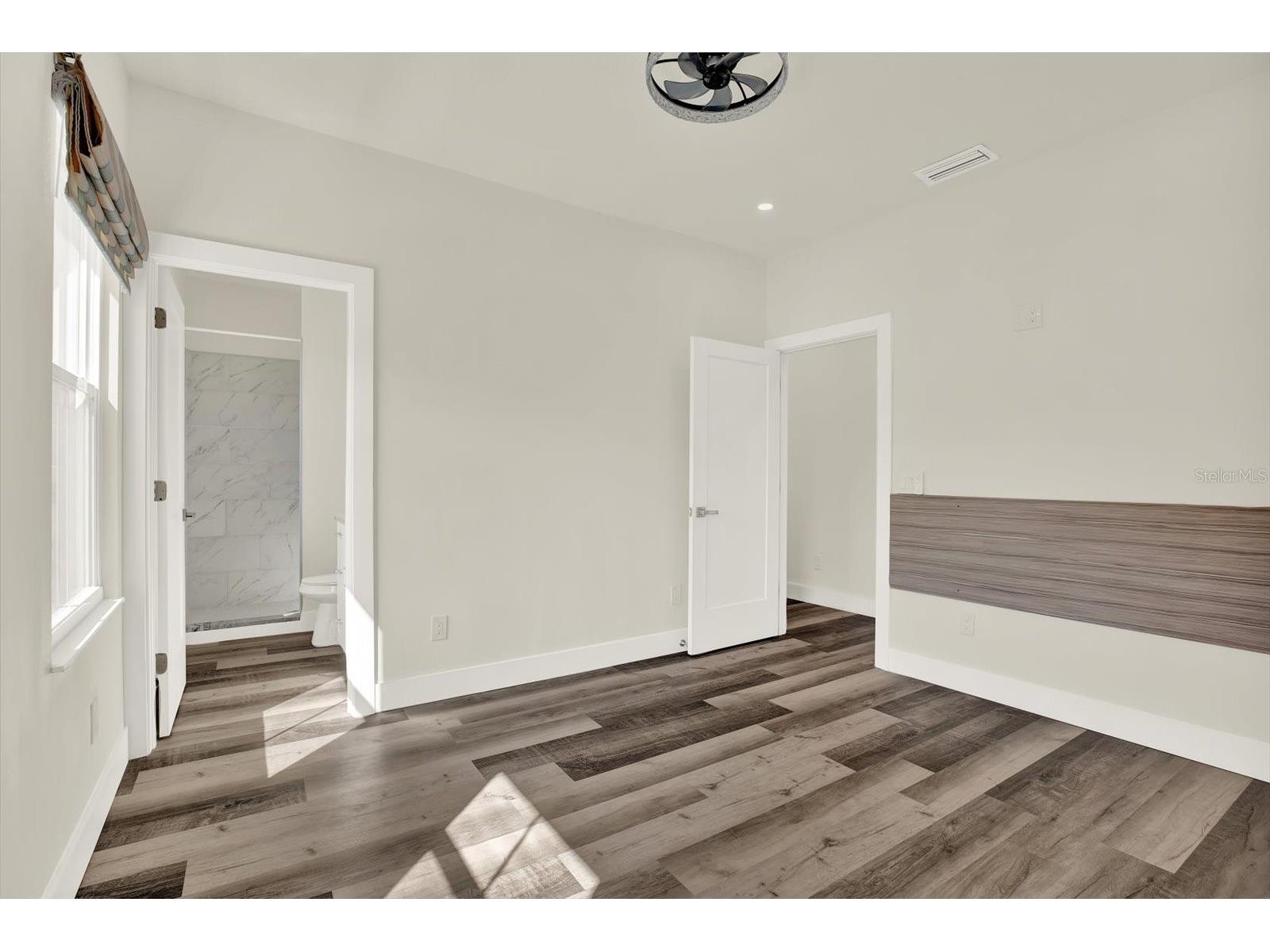 1299 5th Street S Saint Petersburg FL 33701 TB8473861 image19