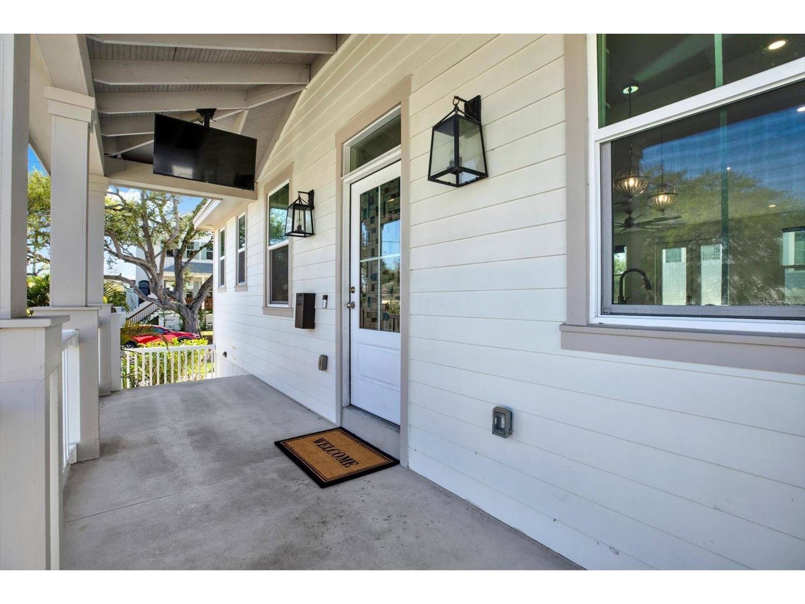 1299 5th Street S Saint Petersburg FL 33701 TB8473861 image2