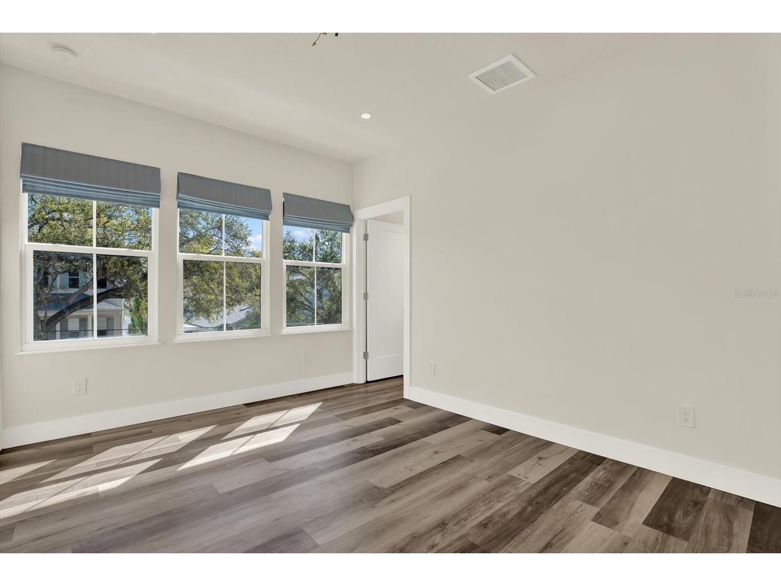 1299 5th Street S Saint Petersburg FL 33701 TB8473861 image21