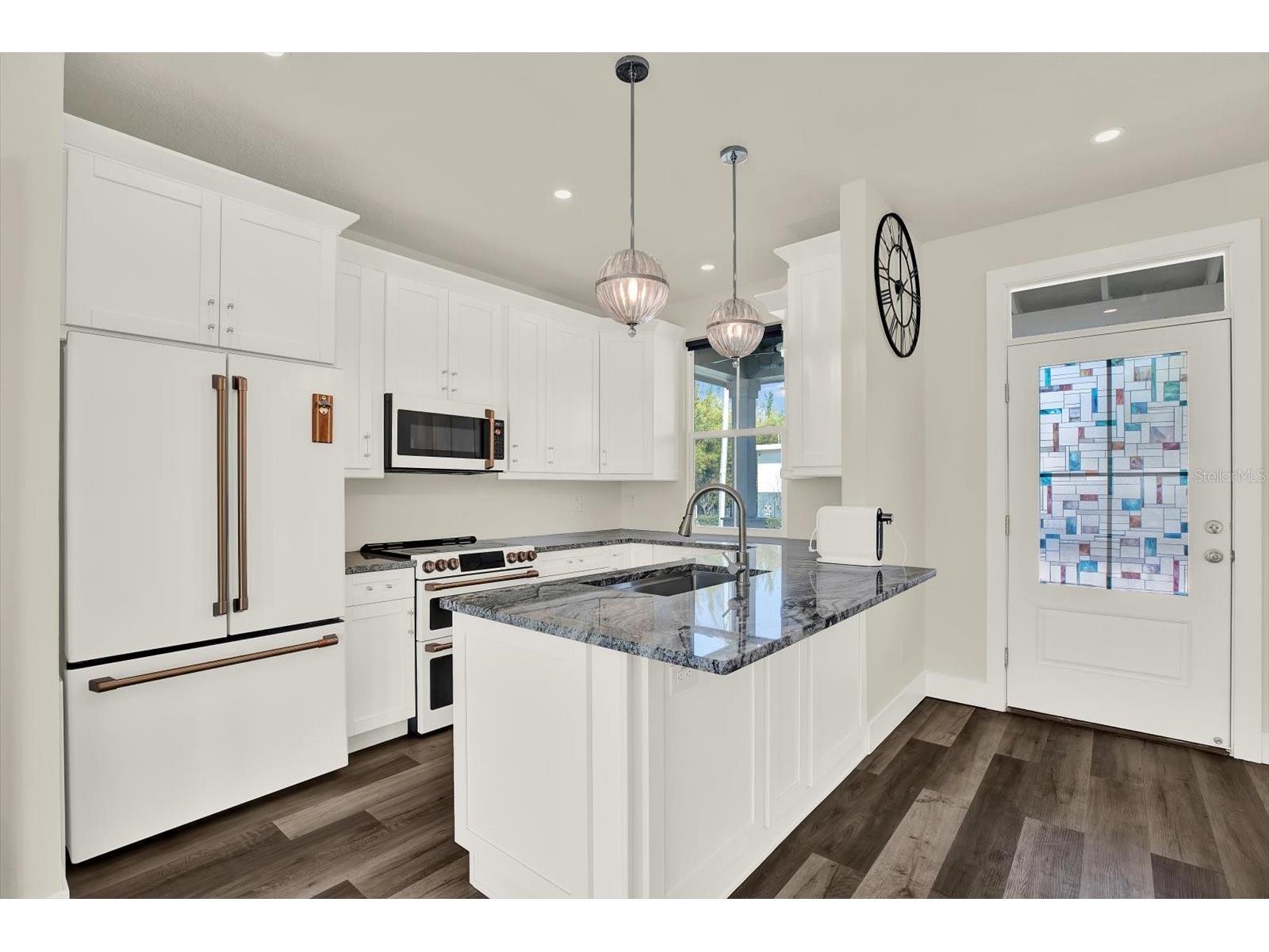 1299 5th Street S Saint Petersburg FL 33701 TB8473861 image3