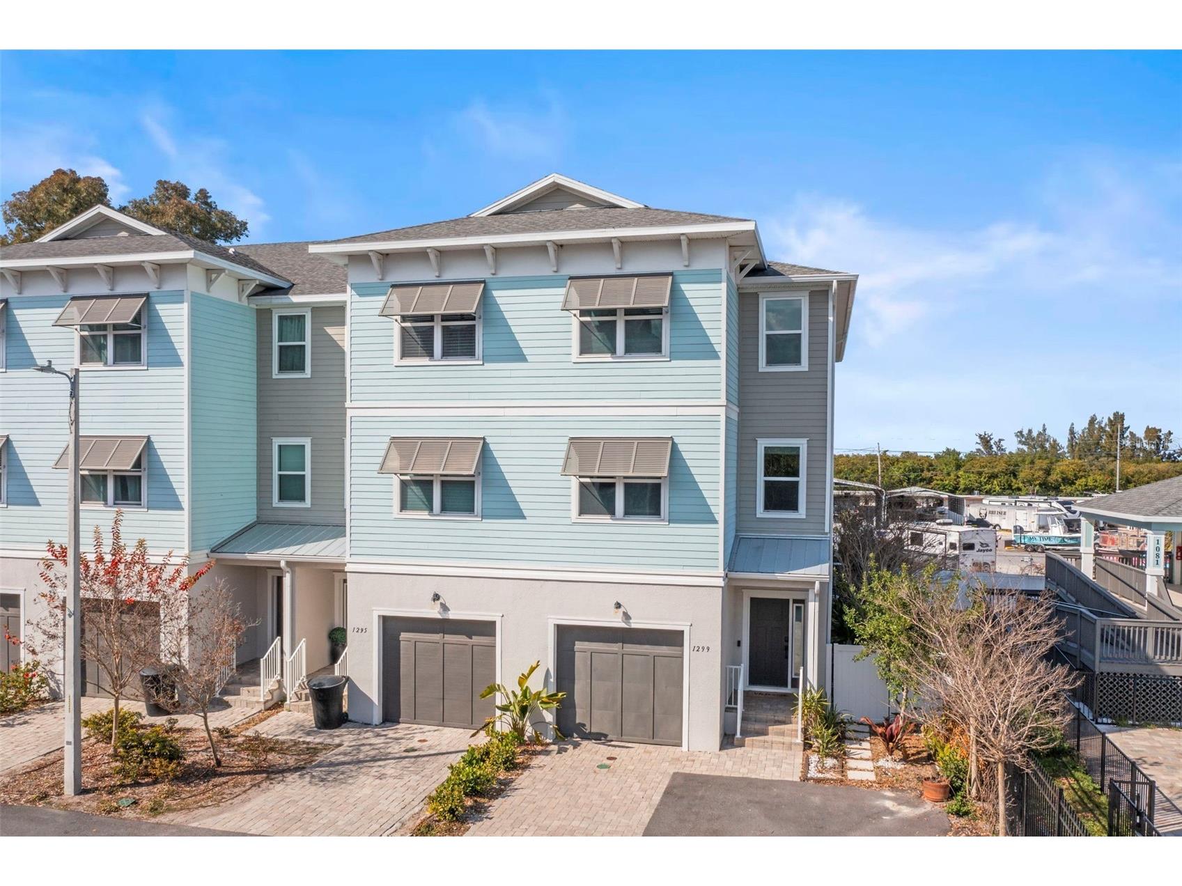 1299 Savona Drive NE Saint Petersburg FL 33702 TB8479314 image1