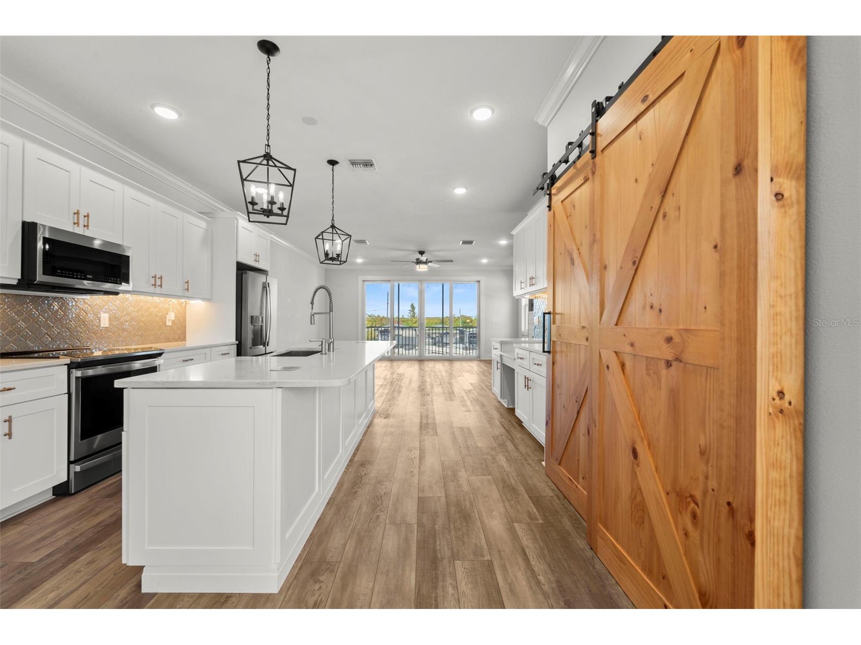1299 Savona Drive NE Saint Petersburg FL 33702 TB8479314 image11