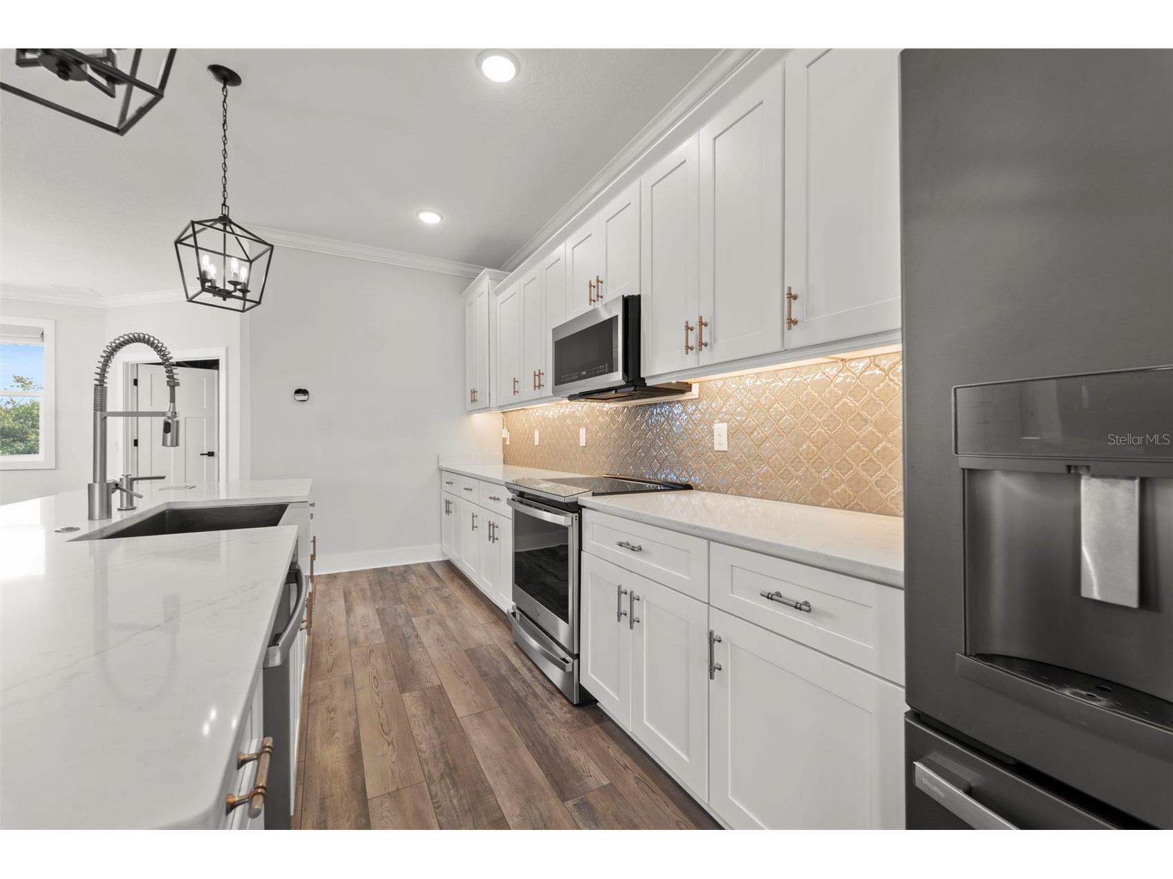 1299 Savona Drive NE Saint Petersburg FL 33702 TB8479314 image13