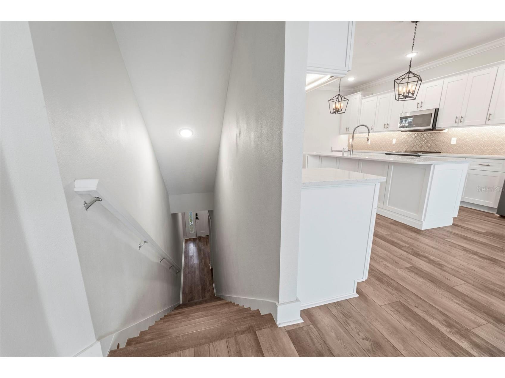 1299 Savona Drive NE Saint Petersburg FL 33702 TB8479314 image4