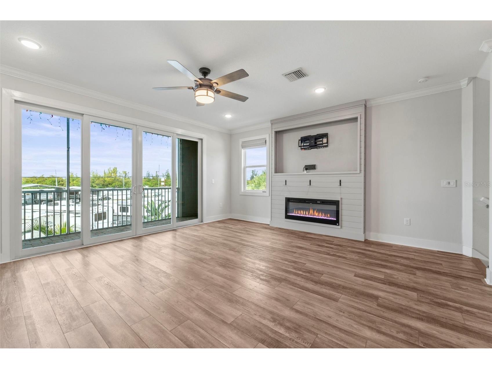 1299 Savona Drive NE Saint Petersburg FL 33702 TB8479314 image6