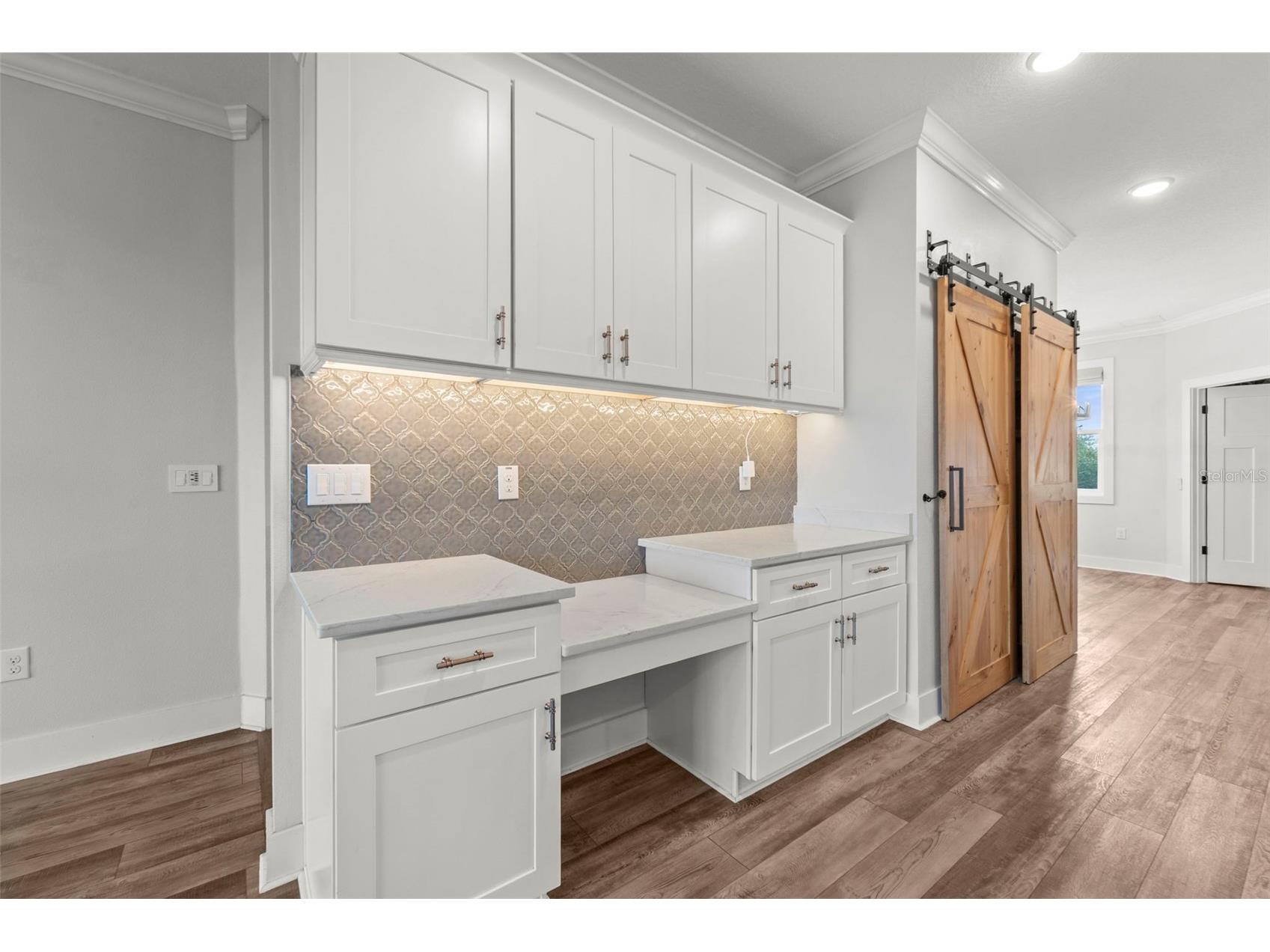 1299 Savona Drive NE Saint Petersburg FL 33702 TB8479314 image75