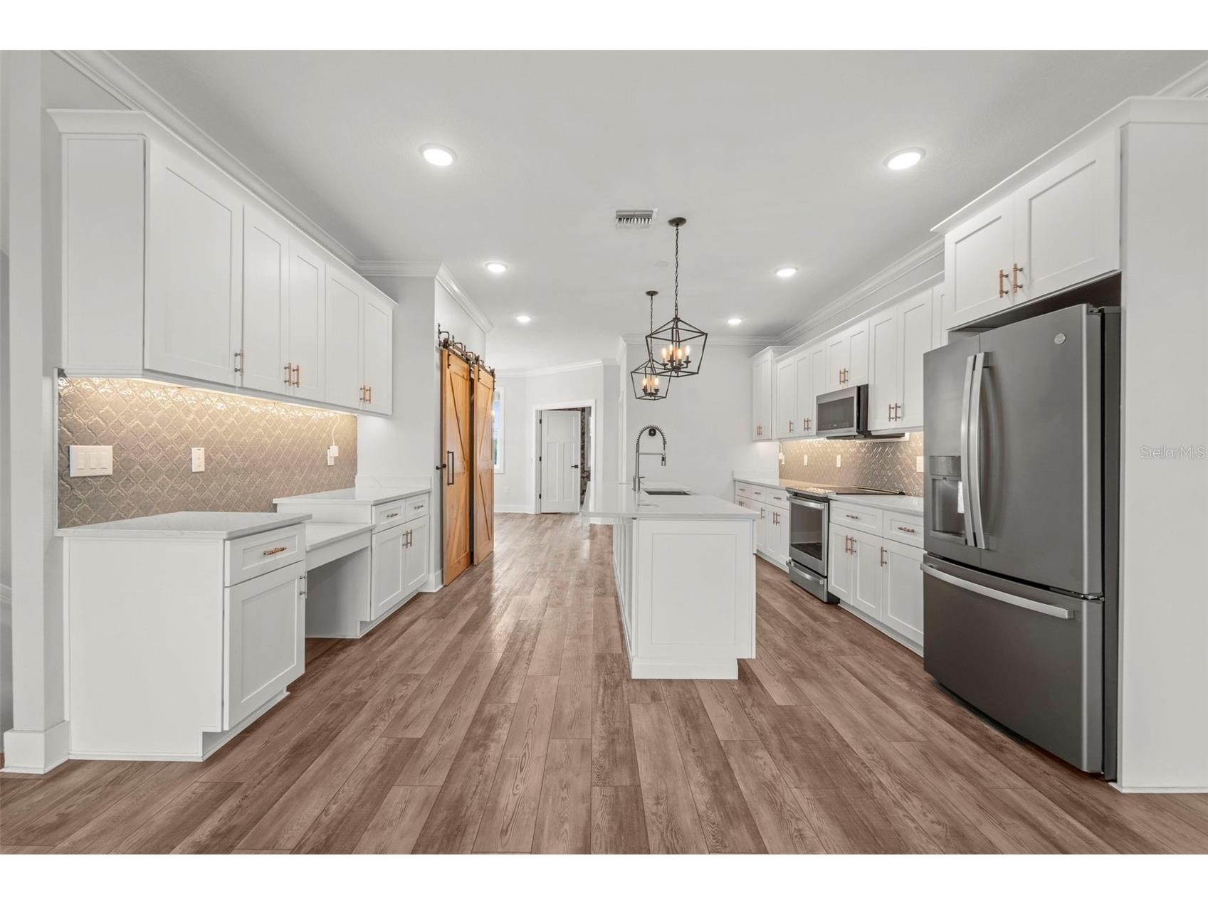 1299 Savona Drive NE Saint Petersburg FL 33702 TB8479314 image76
